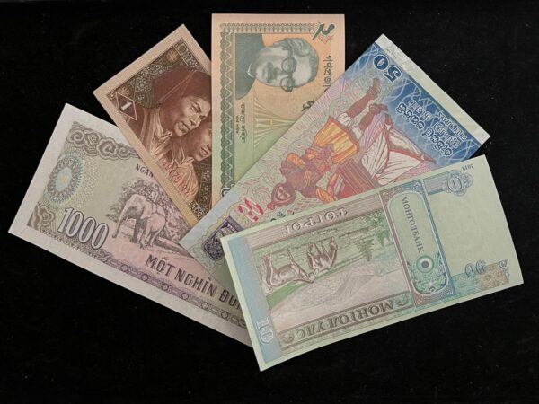 5 Different Foreign Banknotes Set - Image 2